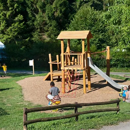 Campsite Les De Sarlat-la-Caneda